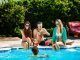 Piscina en casa: mantenimiento, beneficios y riesgos